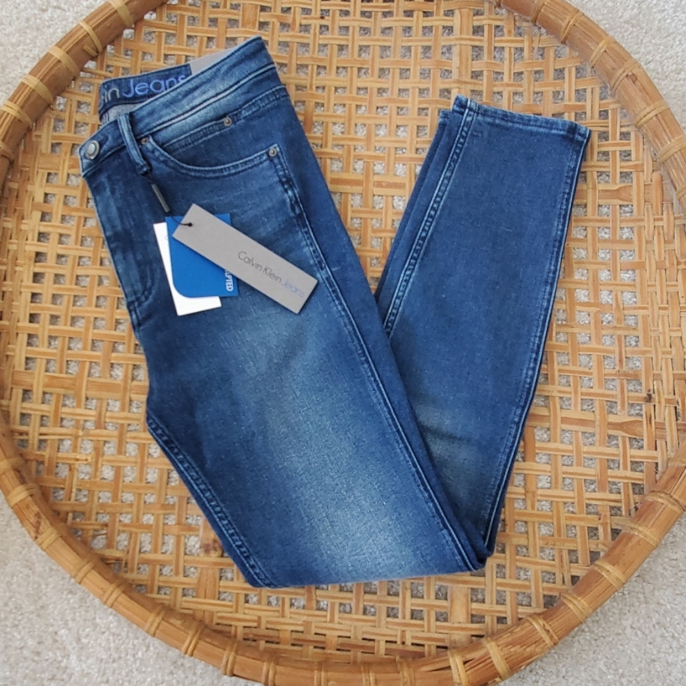 NWT Calvin Klein Sculpted Skinny Jeans